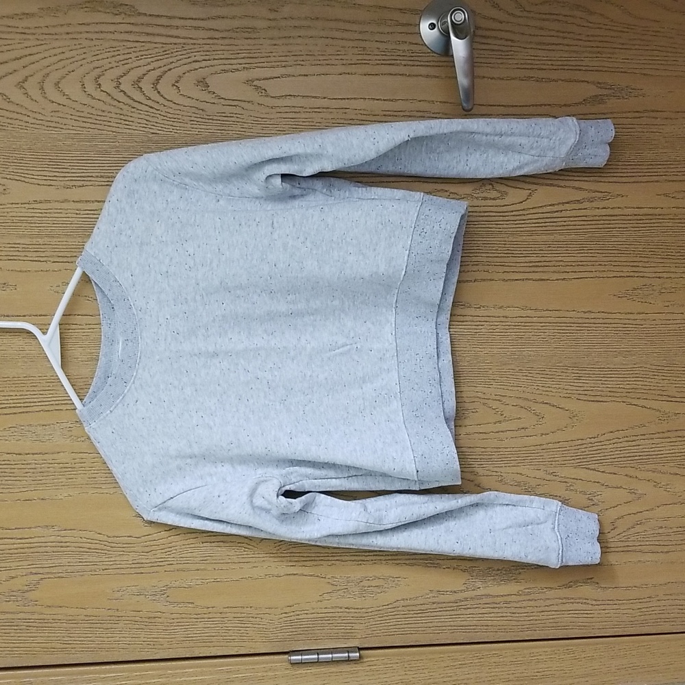 H&M Heather Grey Cropped Crewneck Sweatshirt